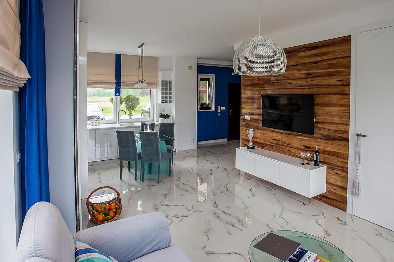 Golf Apartament W Sobieniach Sobienie Jeziory Экстерьер фото